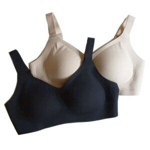 Seamless Black and Cream Bra Set